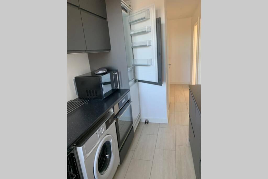 300 M To Metro: 5 Min Airport/12 Min C Appartement Kopenhagen