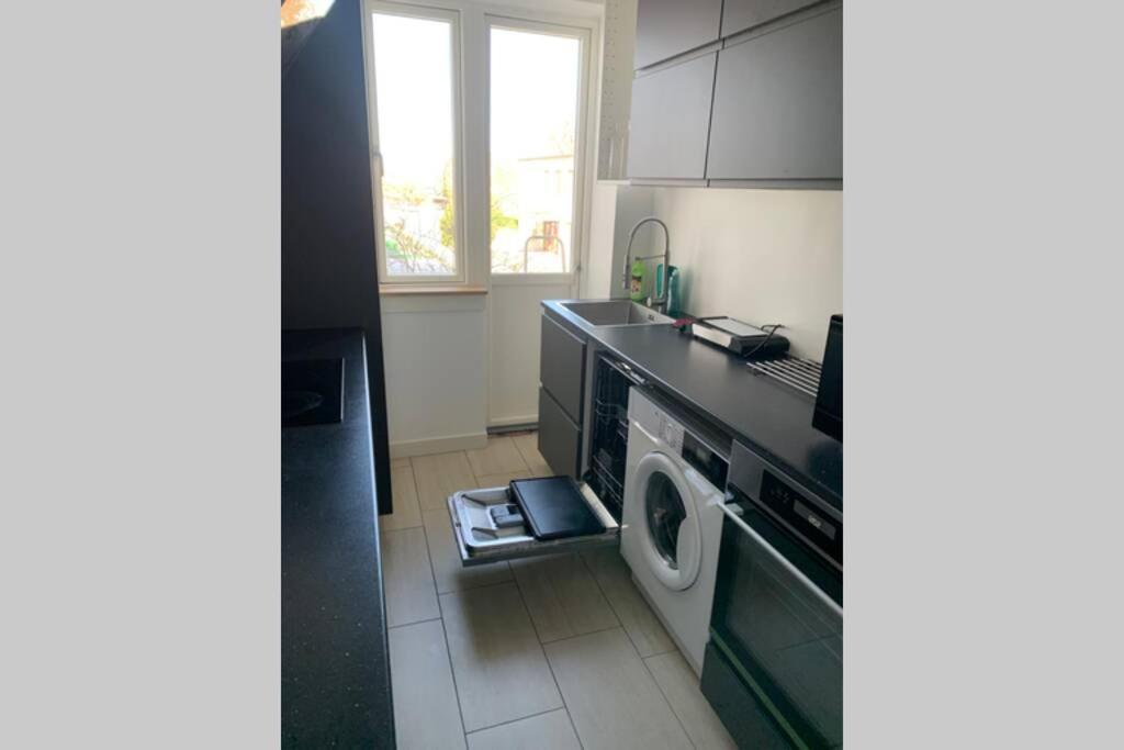 300 M To Metro: 5 Min Airport/12 Min C Appartement Kopenhagen